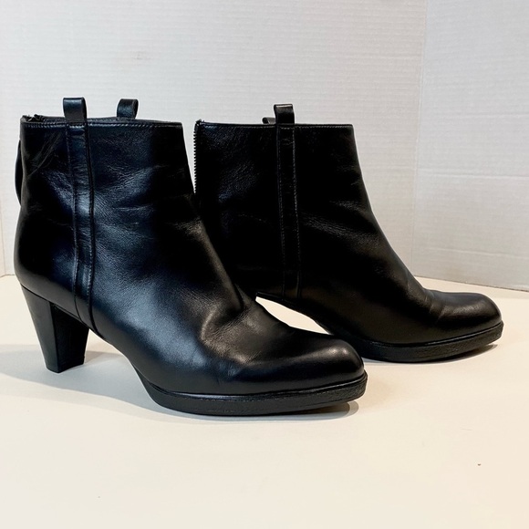 Mint Stuart Weitzman Black Leather Boots Size 6 M - Picture 4 of 14